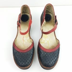 Fly London Yven Leather Perforated Wedge sz 40